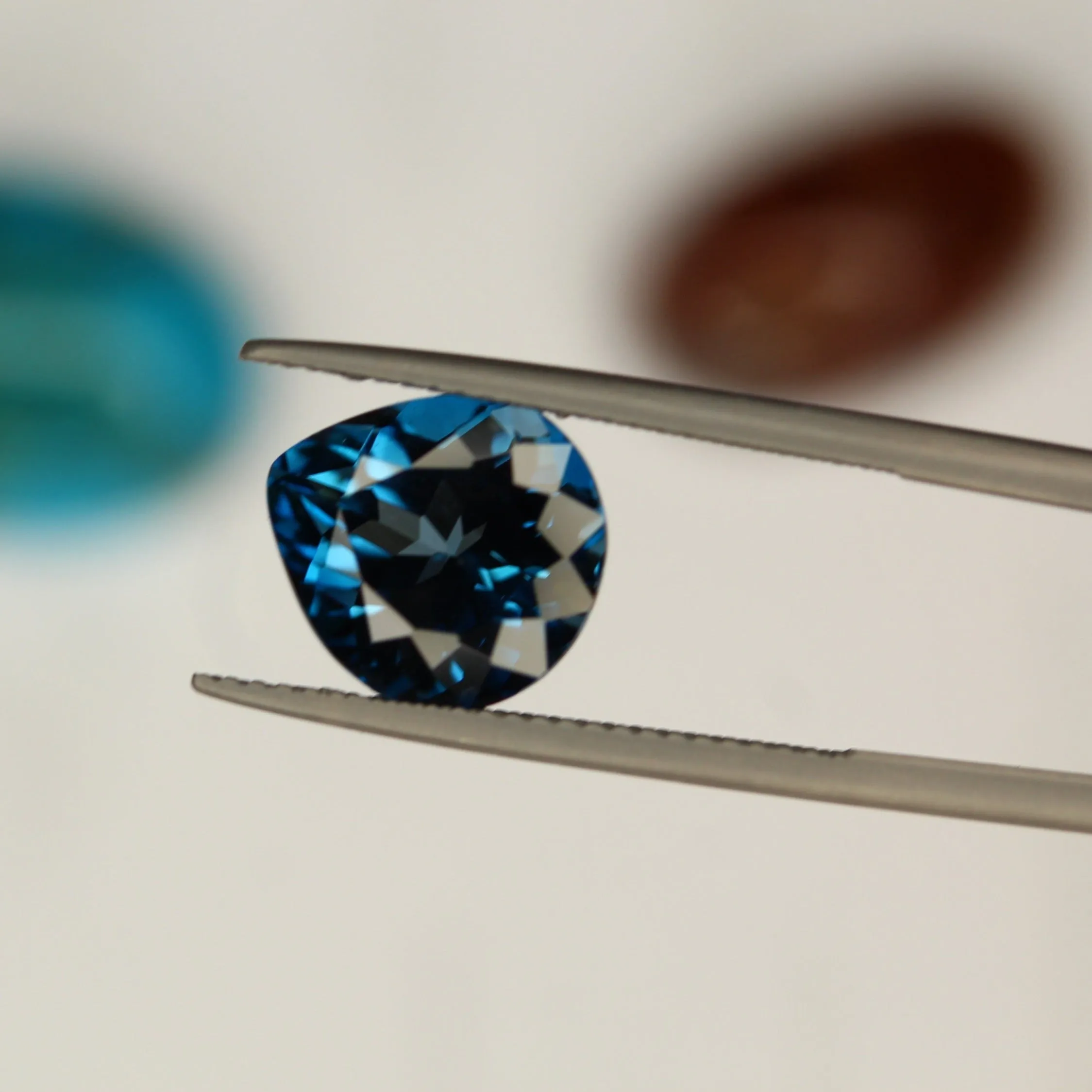 25 Carats Natural London Blue Topaz Deal - Oval, Cushion