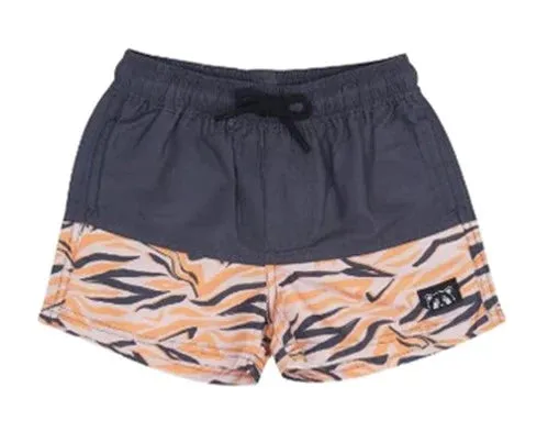 ANIMAL CRACKERS ABSTRACT SHORT