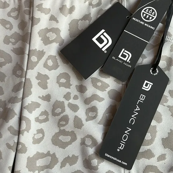 Blanc Noir Yolo $99 Bike Shorts Size S