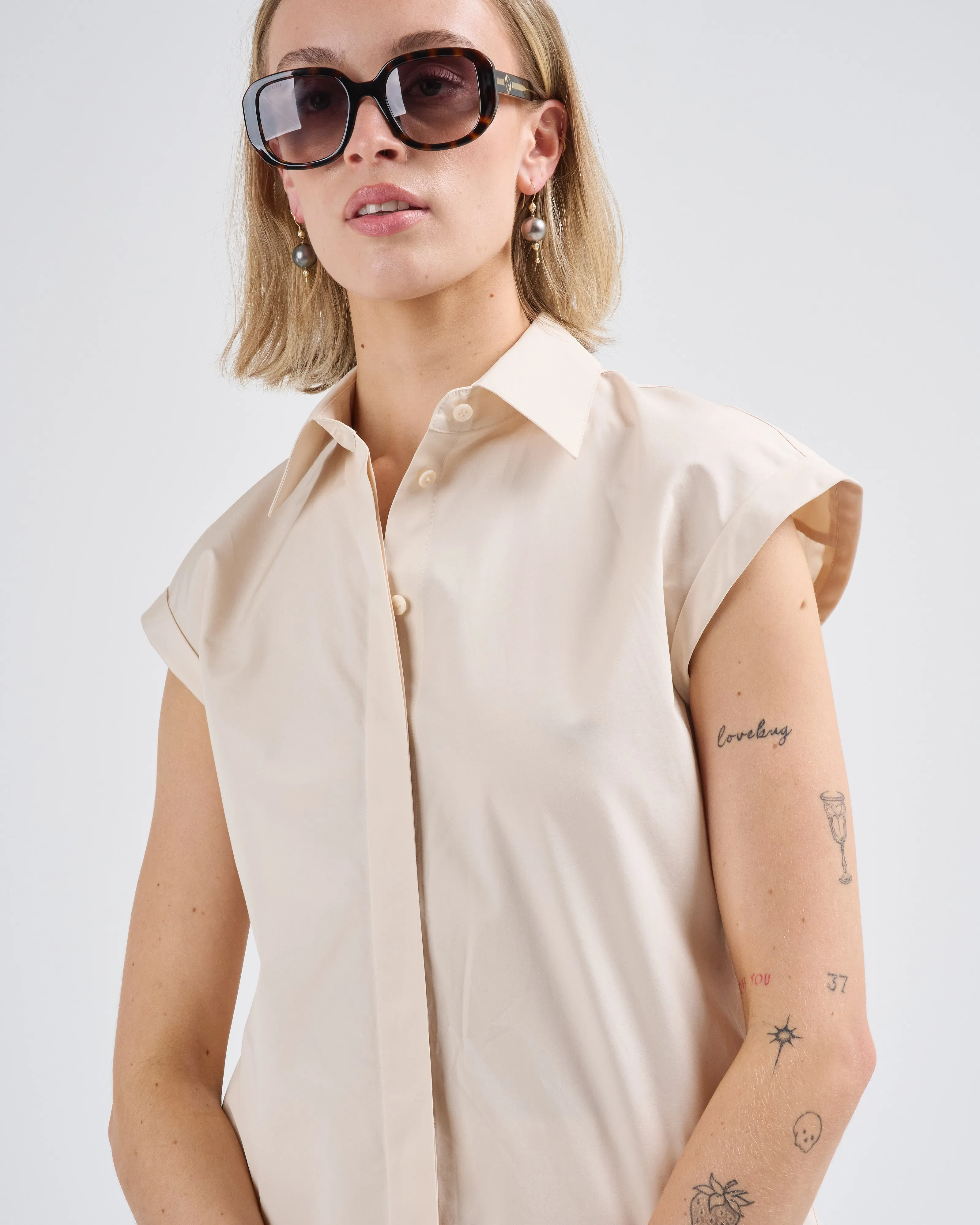 cap sleeve fitted shirt