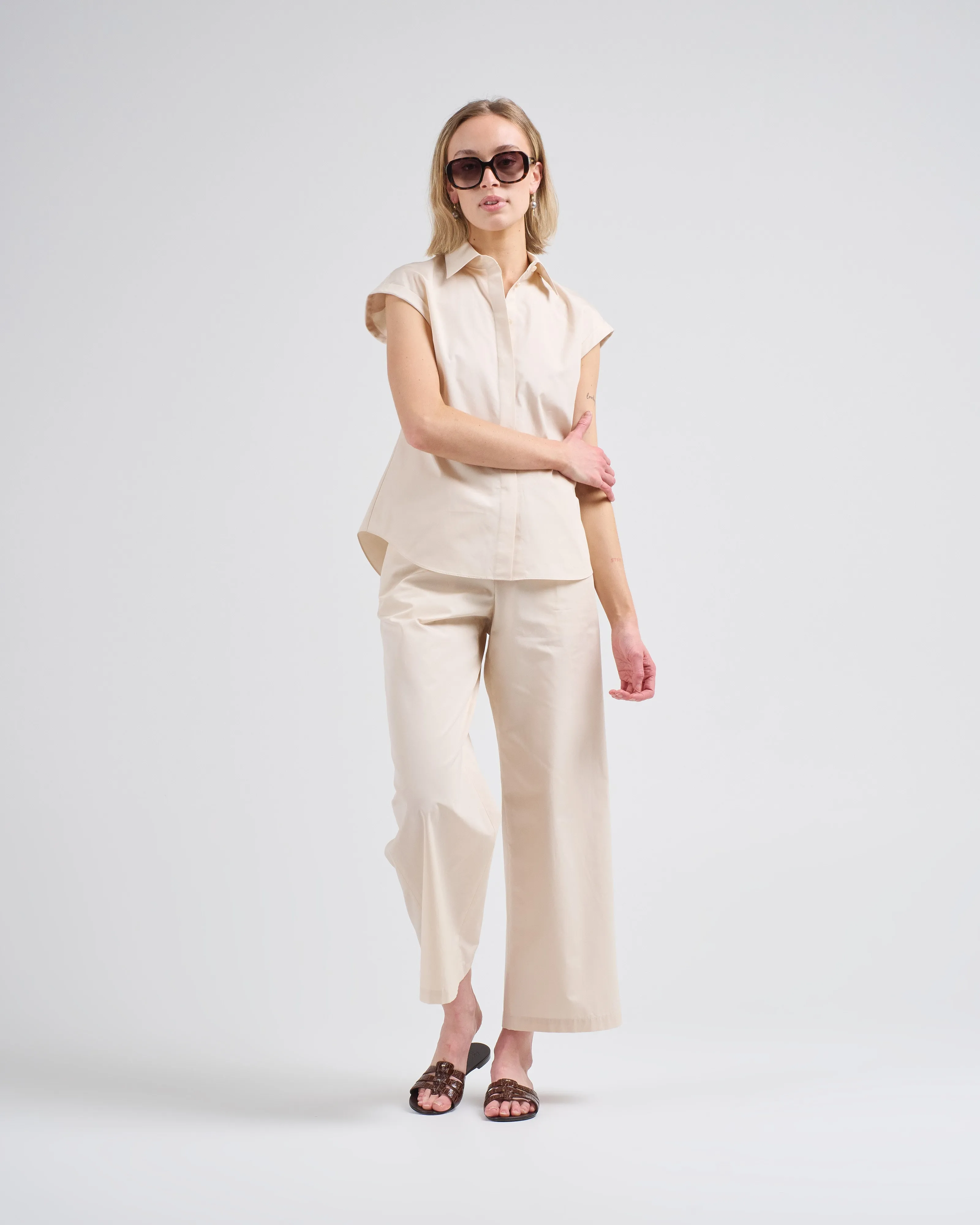 cap sleeve fitted shirt
