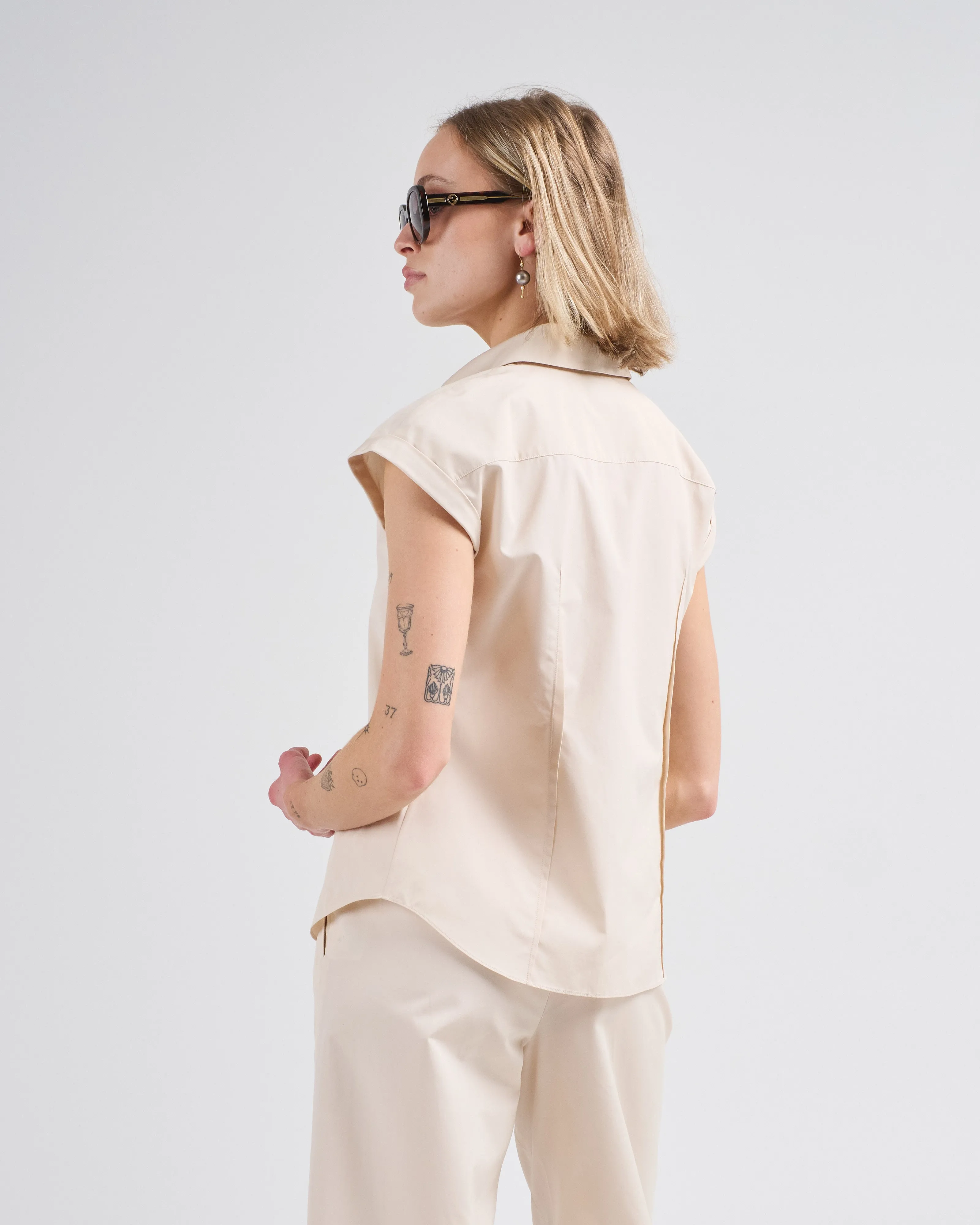 cap sleeve fitted shirt