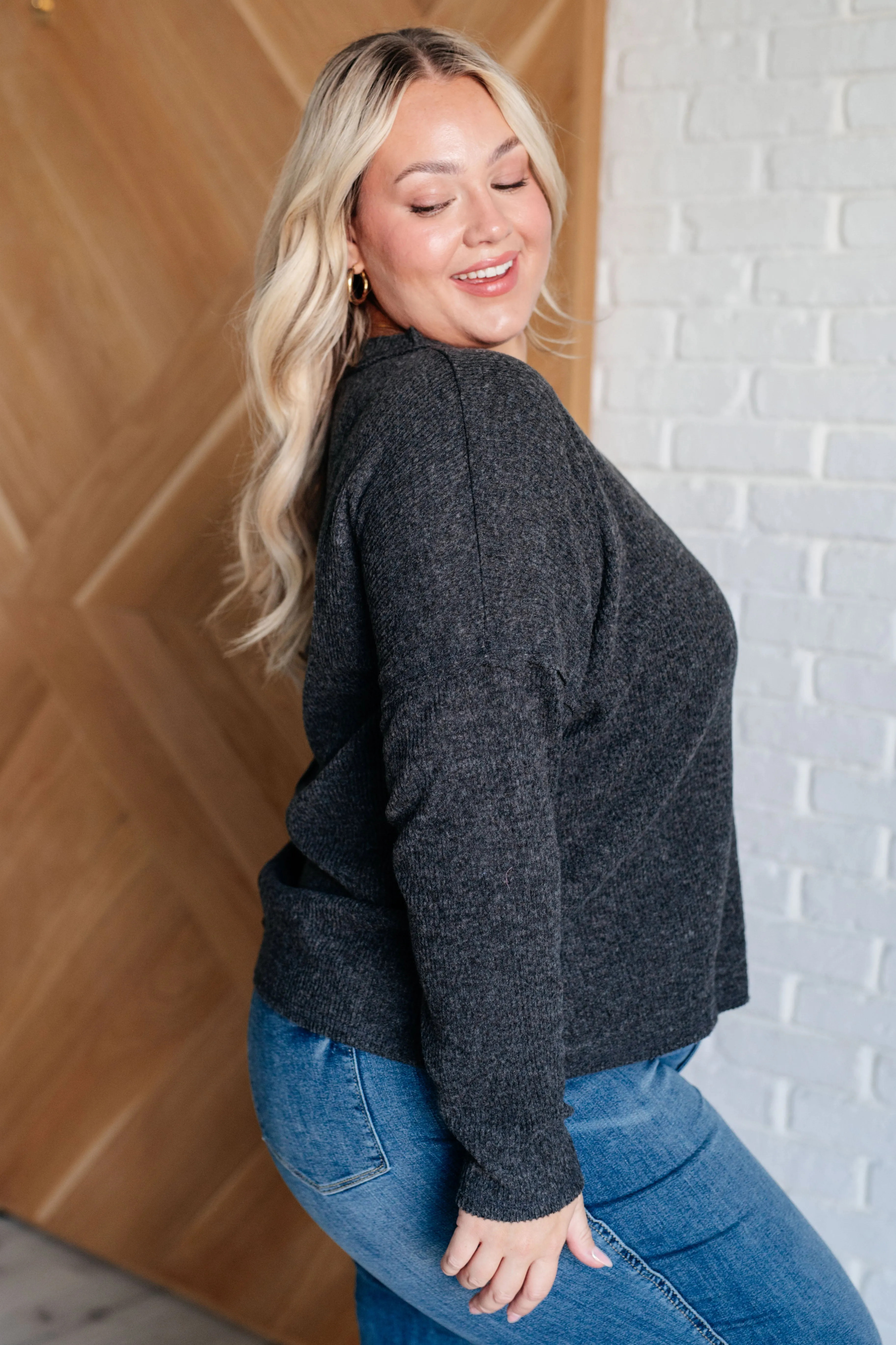 CASUAL TUESDAY LIGHTWEIGHT SWEATER (HEATHERED BLACK)