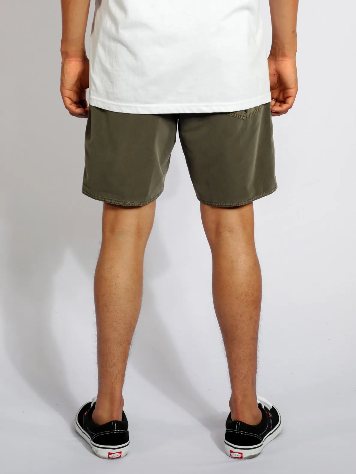 Center 17" Trunks