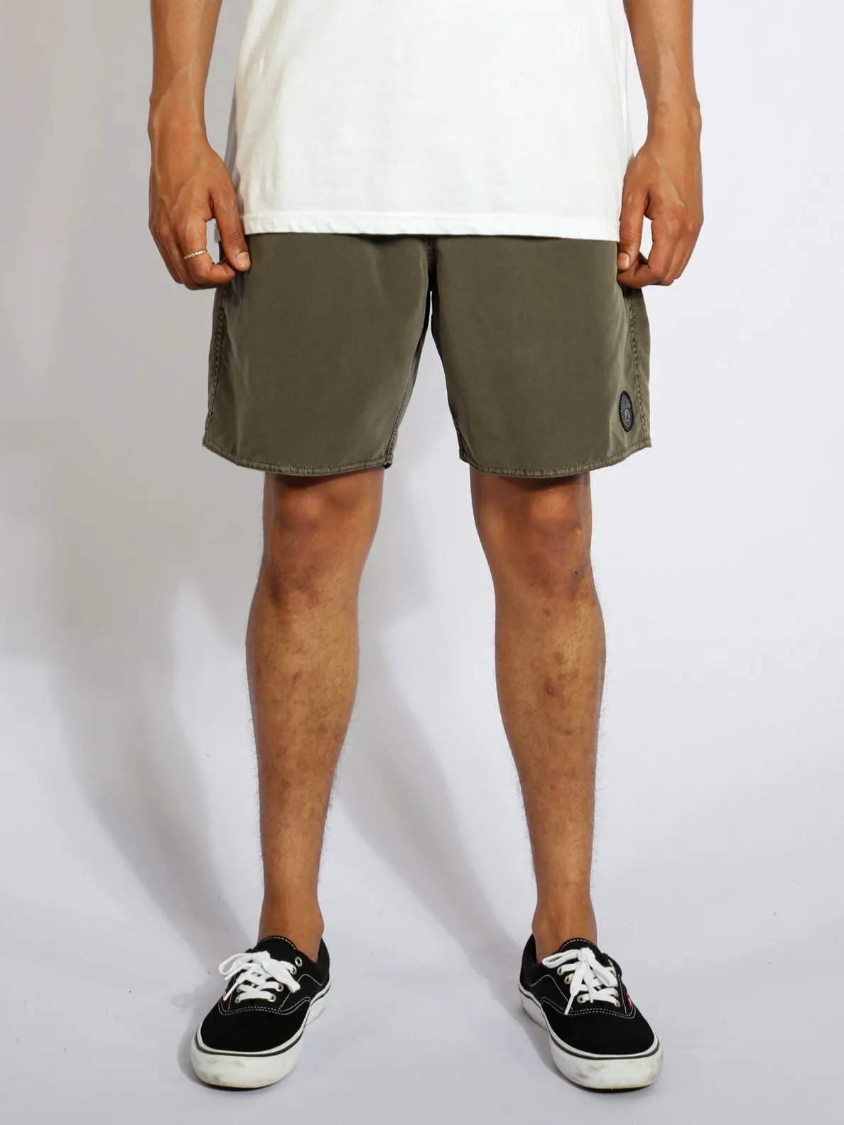 Center 17" Trunks