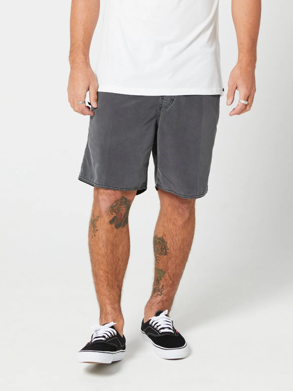 Center 17" Trunks