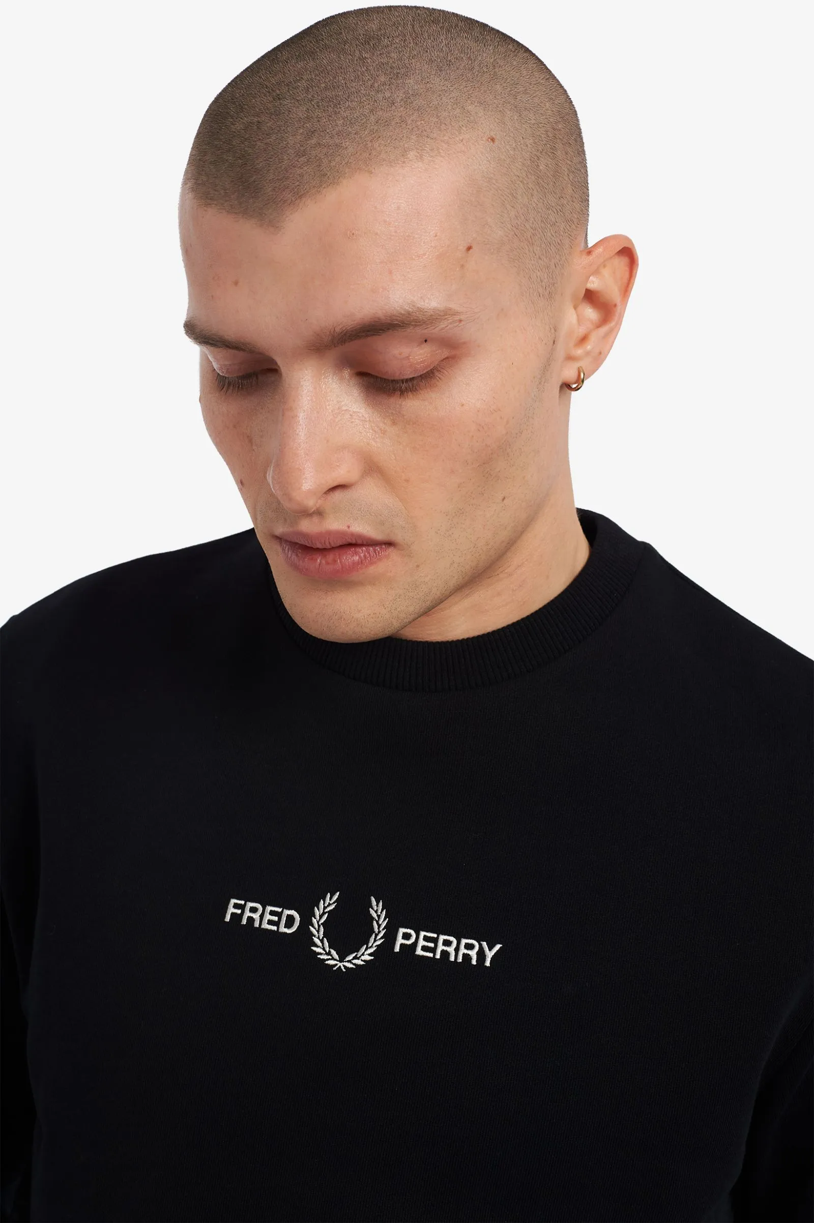 Fred Perry M2644 Emroidered Sweatshirt 102 Black