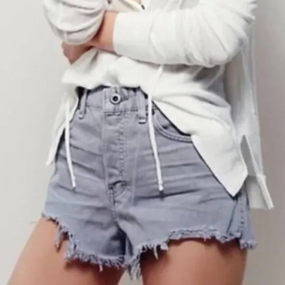 Free People High Rise Button Fly Raw Hem Cloudy Grey Shorts Womens Size 29 NWT