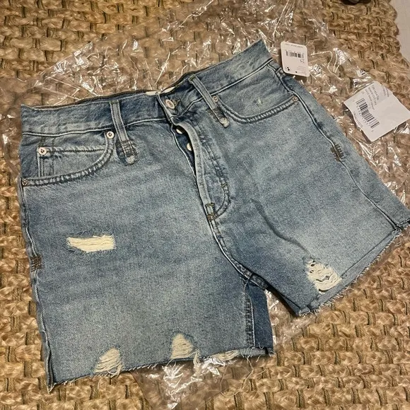 FREE PEOPLE ❤️‍🔥 MAKAI CUT OFF SHORTS IN LOOSE CANNON