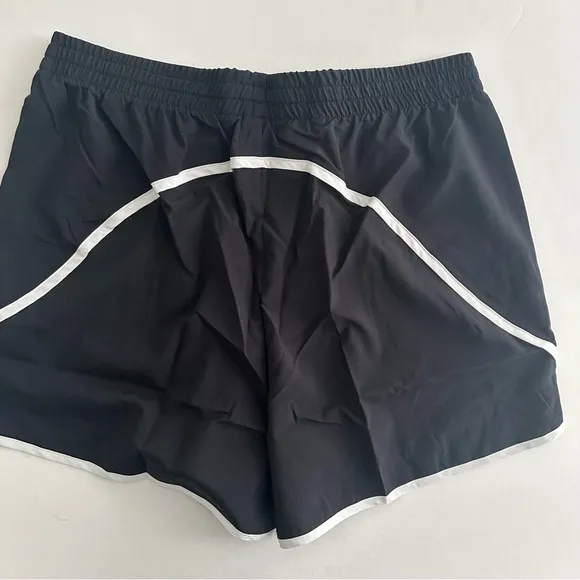 Gymshark M Training Contrast Loose Shorts Set