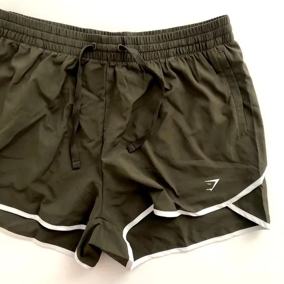 Gymshark M Training Contrast Loose Shorts Set