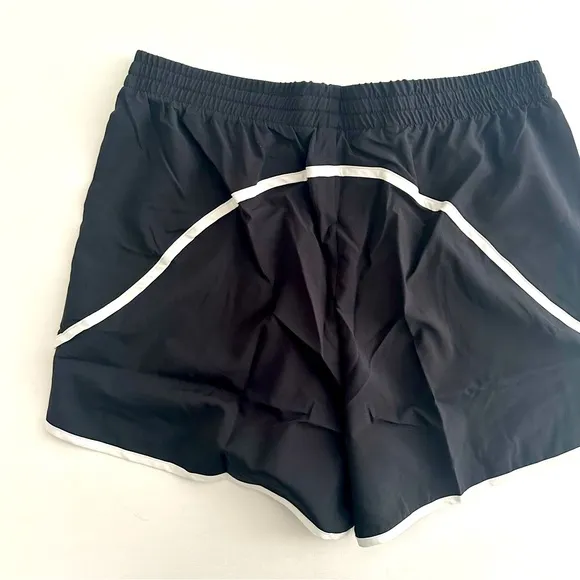 Gymshark M Training Contrast Loose Shorts Set