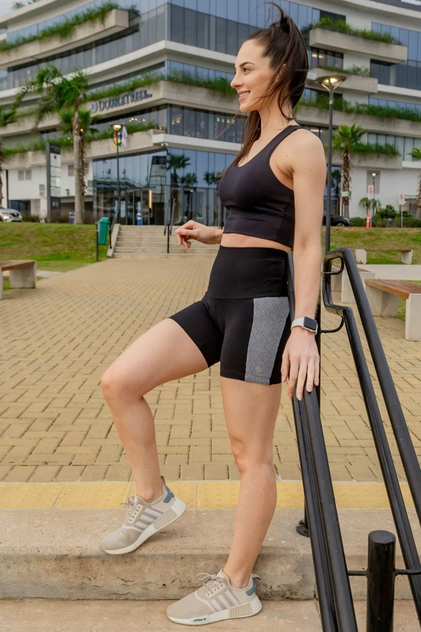 High Waist Paparazzi Mid Shorts - Black/Grey Jacquard