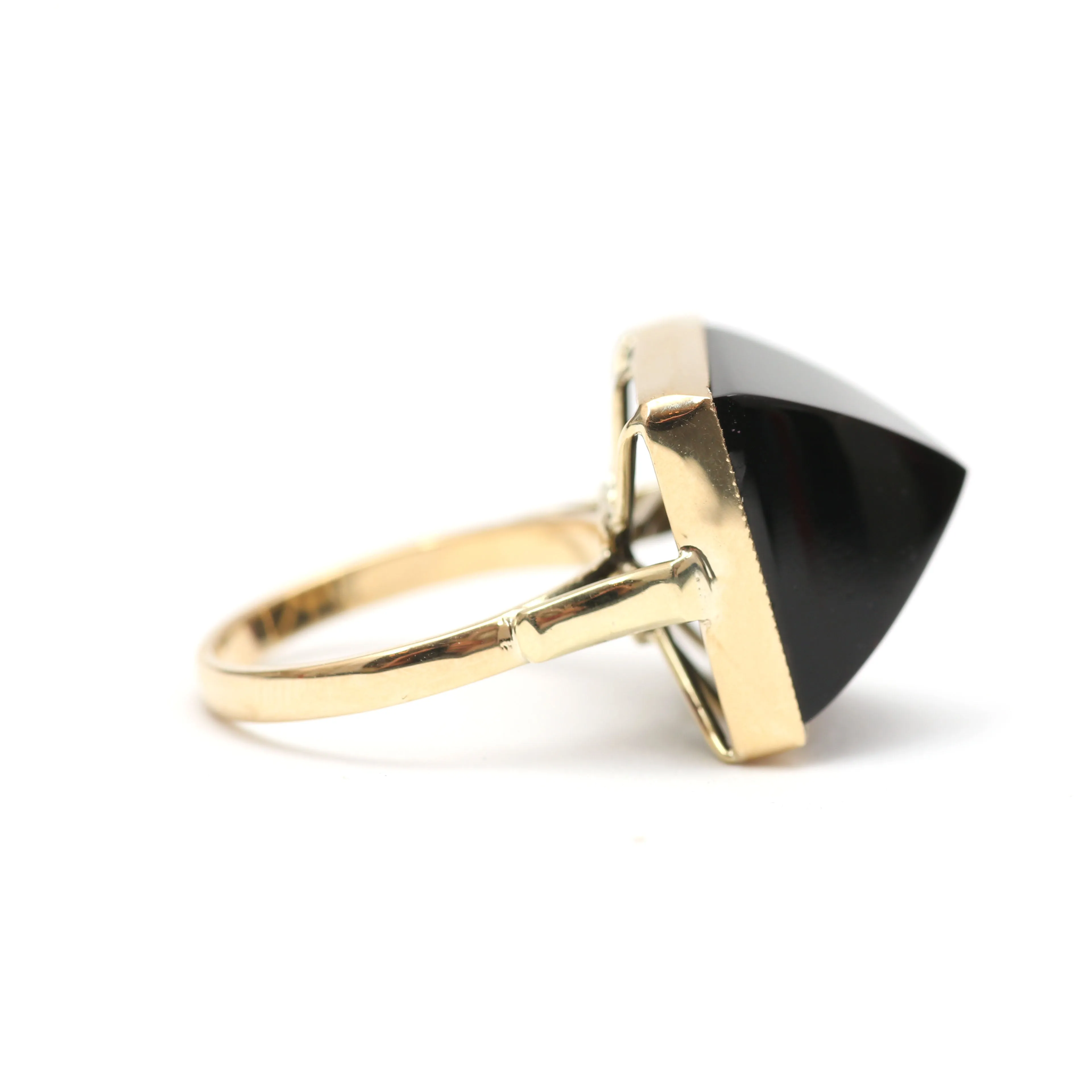 Large 14k Onyx Sugarloaf Ring
