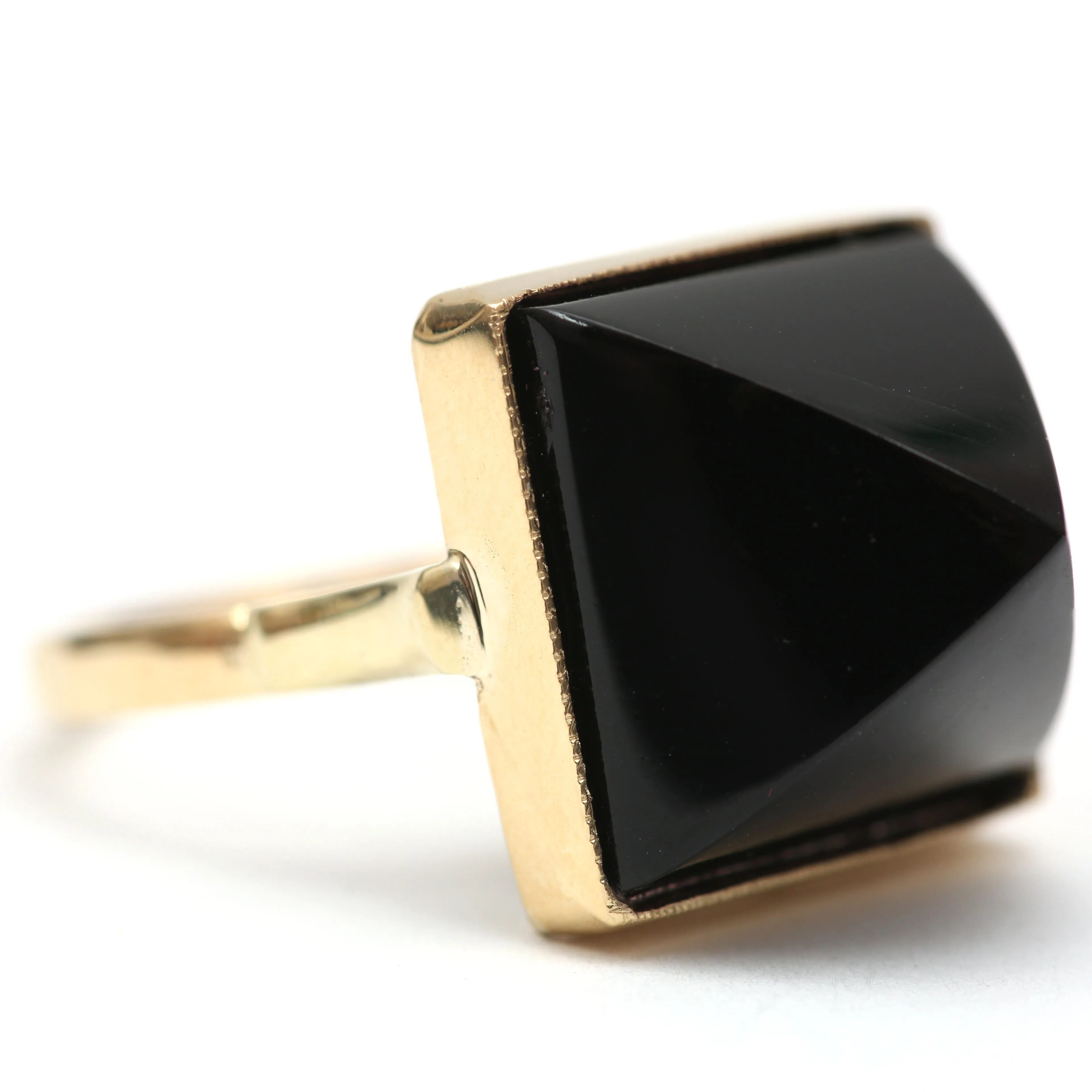 Large 14k Onyx Sugarloaf Ring