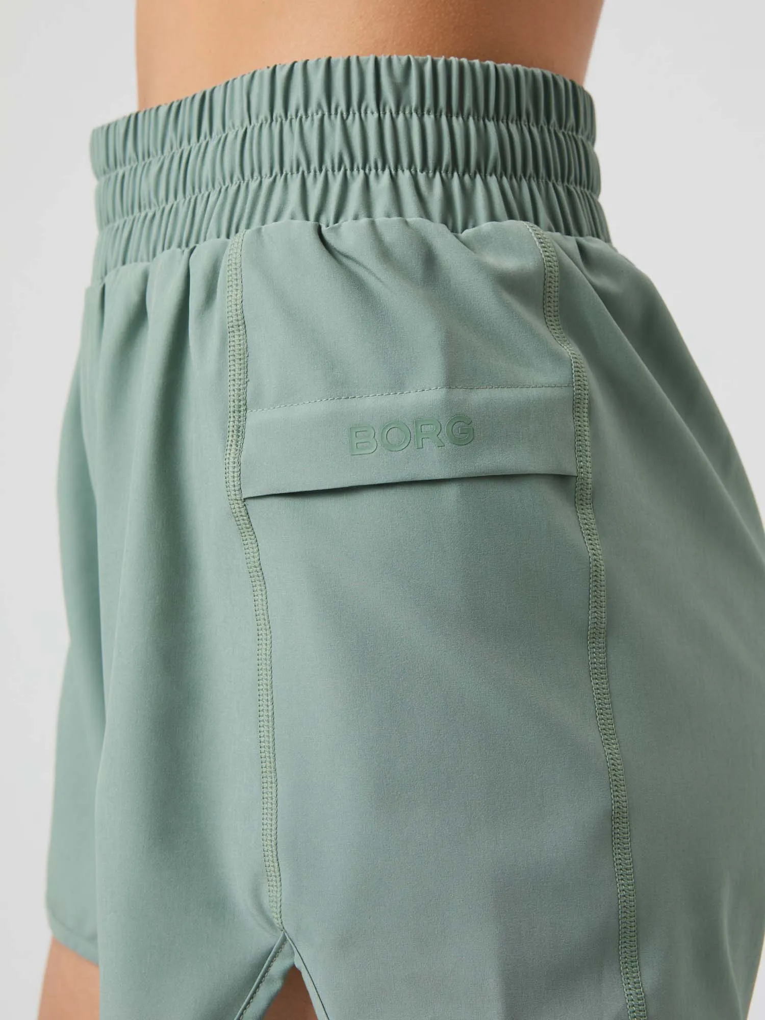 Loose short