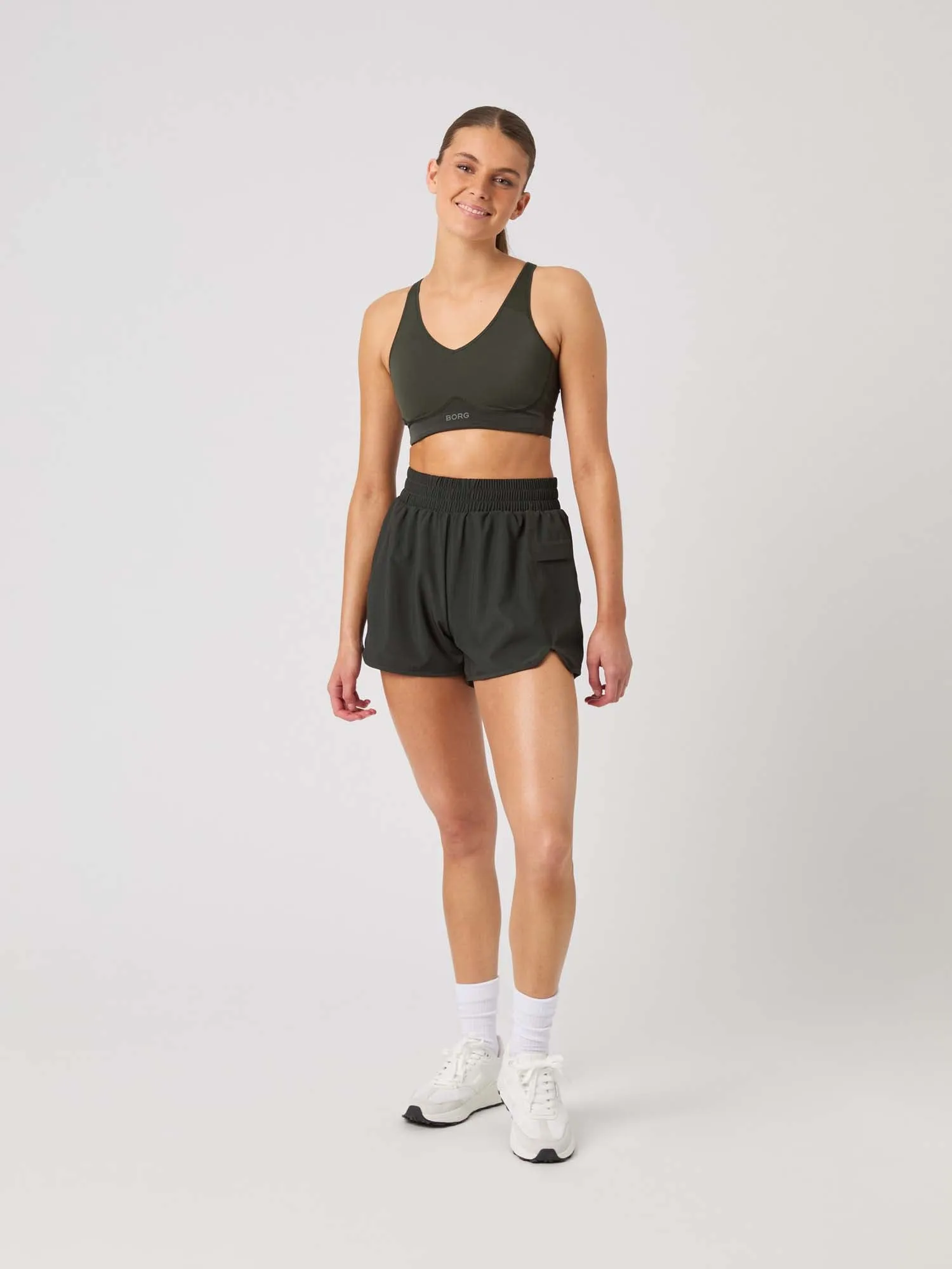 Loose short