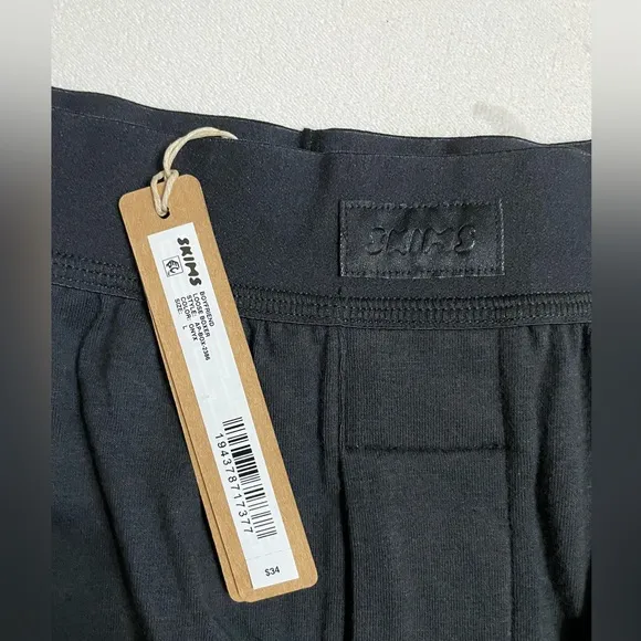 NWT Skims Boyfriend Loose Boxer Shorts Onyx Size L
