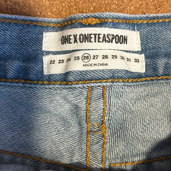 One Teaspoon Rollers Low Waist Long Rise Extreme Curve Raw Hem Jean Shorts 26