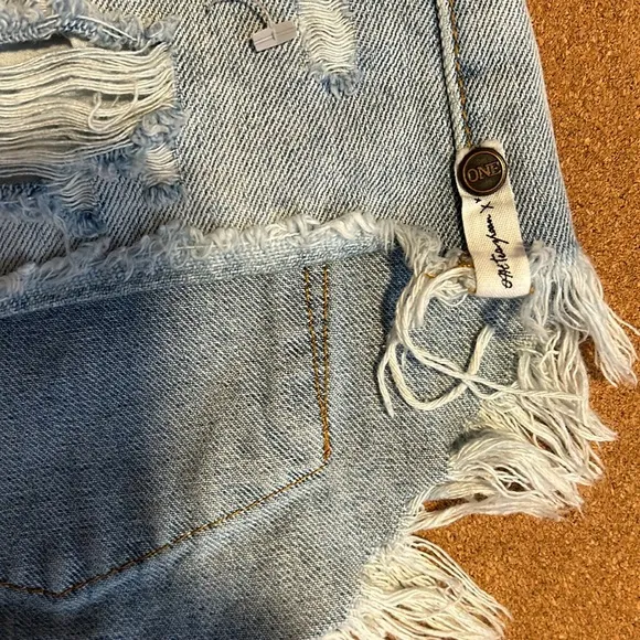 One Teaspoon Rollers Low Waist Long Rise Extreme Curve Raw Hem Jean Shorts 26