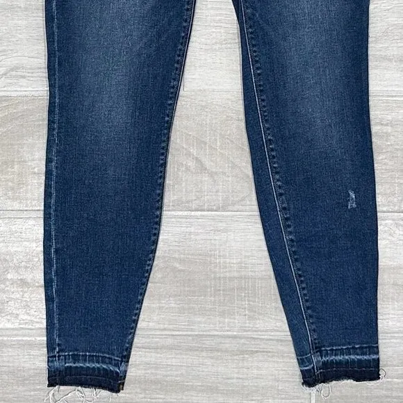 Spanx Distressed Ankle Skinny Jeans in Medium Wash Denim Women’s Size M