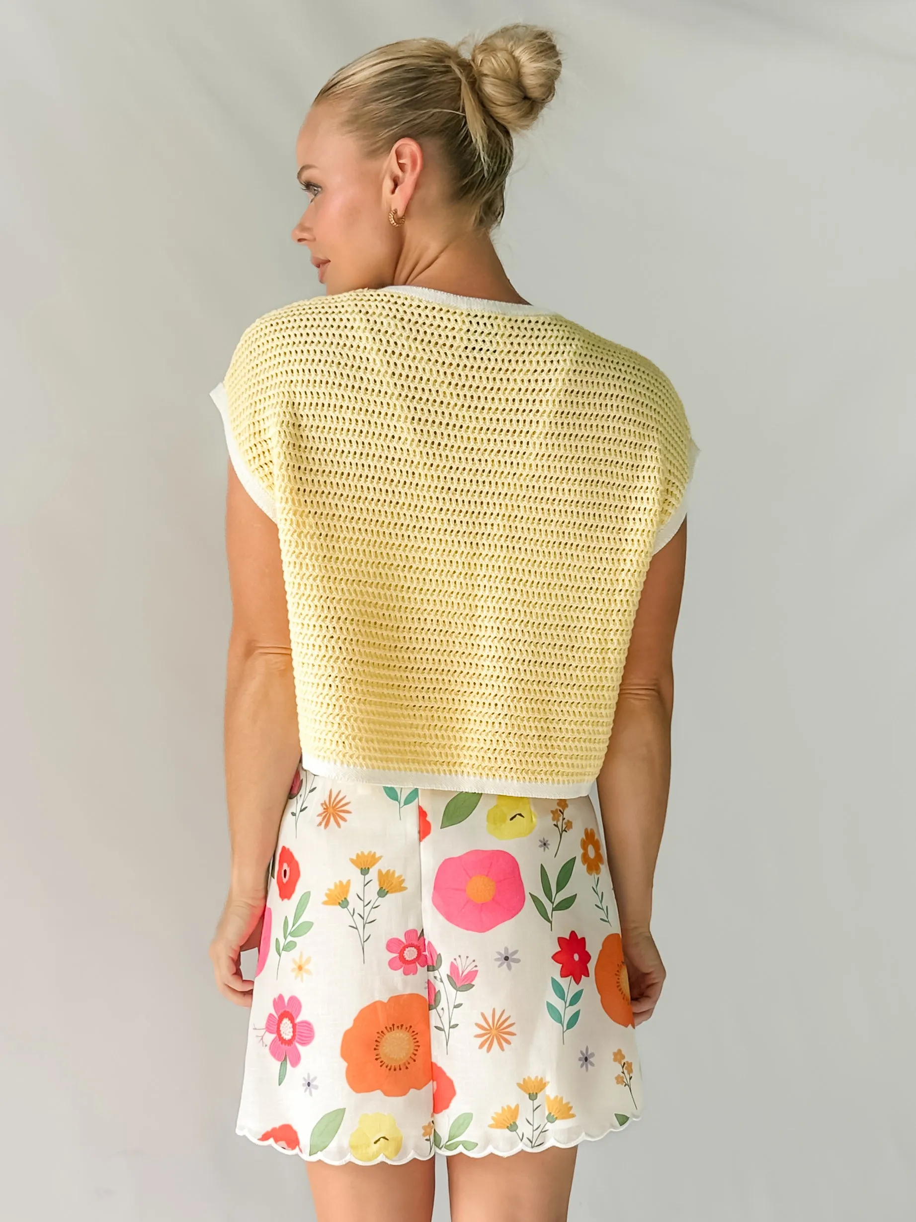 SUNLIT CHARM TOP - YELLOW