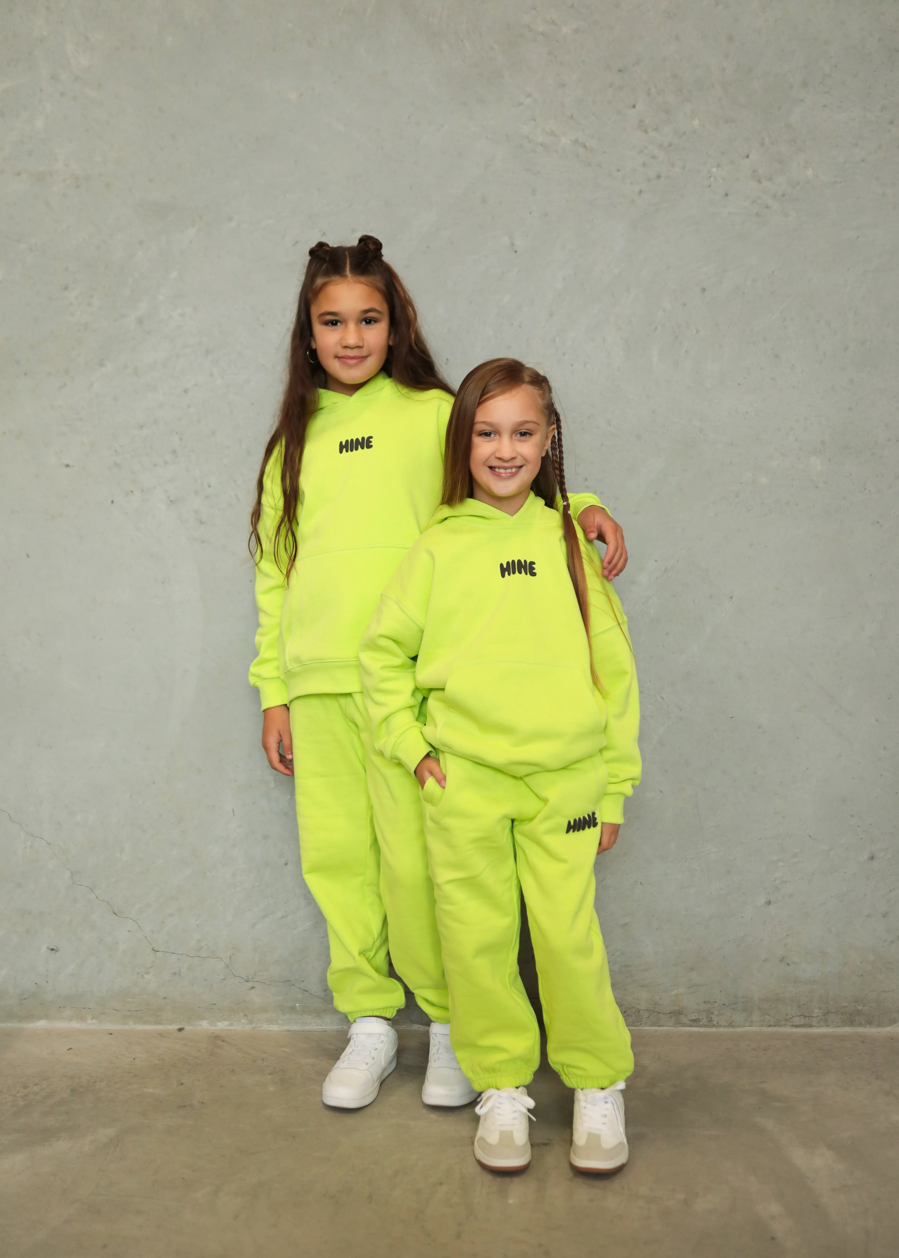 TAMARIKI HOODIE LIME