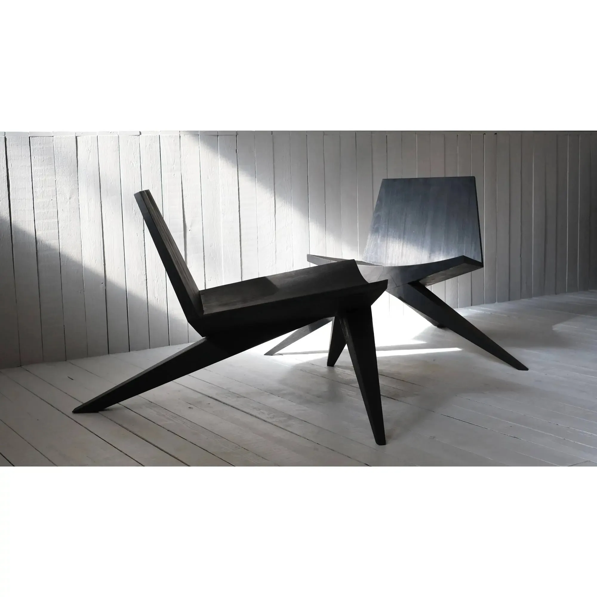 V-Easy Chair