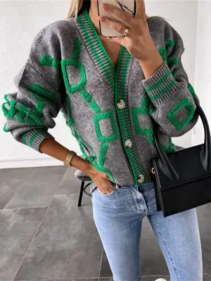 Zoe – contrasting v-neck cardigan for spring